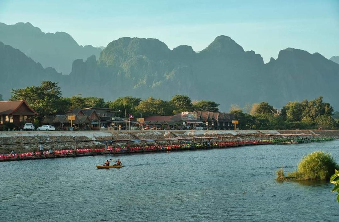 Vang Vieng Chanthala Hotel 1 Eksteriør bilde