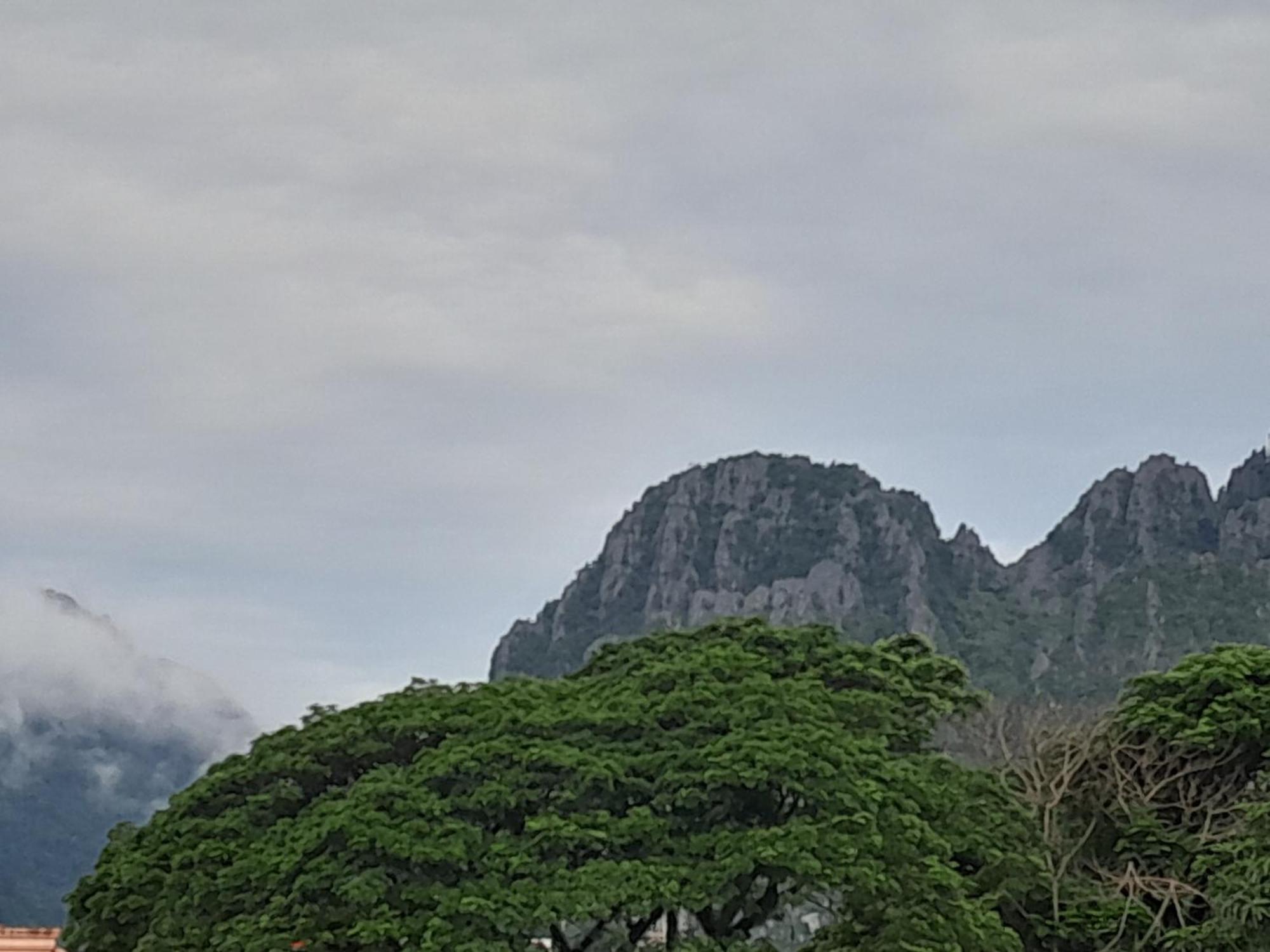 Vang Vieng Chanthala Hotel 1 Eksteriør bilde