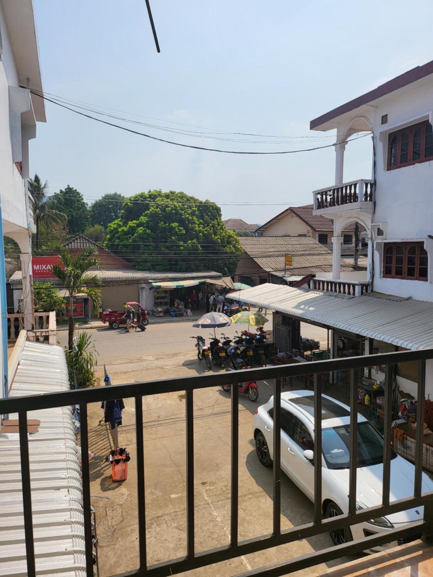 Vang Vieng Chanthala Hotel 1 Eksteriør bilde